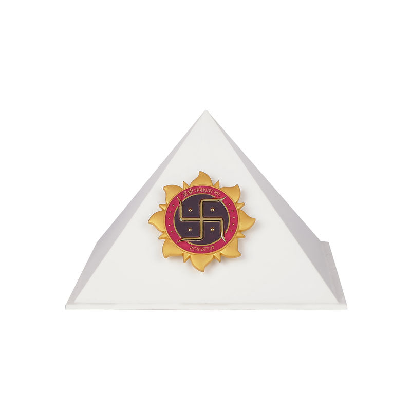 Image of pyramid ultima pro
